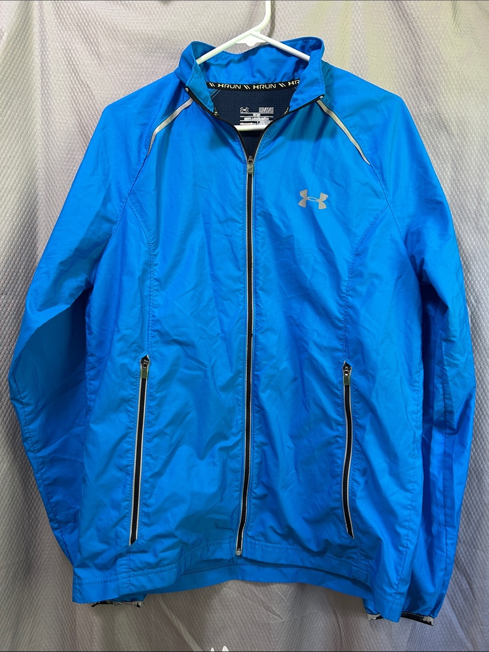 Under Armour Men’s Bright Blue Full-Zip Running Jacket M